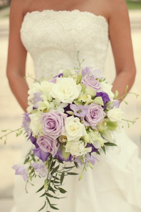 d0b89572b928defe0f161cfd03bd24dc--green-purple-wedding-purple-wedding-bouquets.jpg